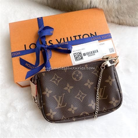 louis vuitton mini pochette christmas|louis vuitton multi pochette monogram.